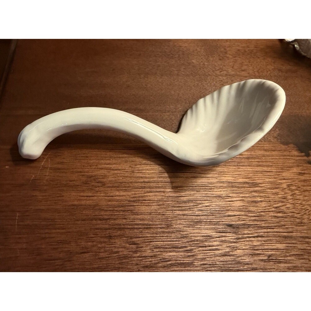 Vintage Farmhouse Style Tureen Soup Ladle White Ceramic 8”